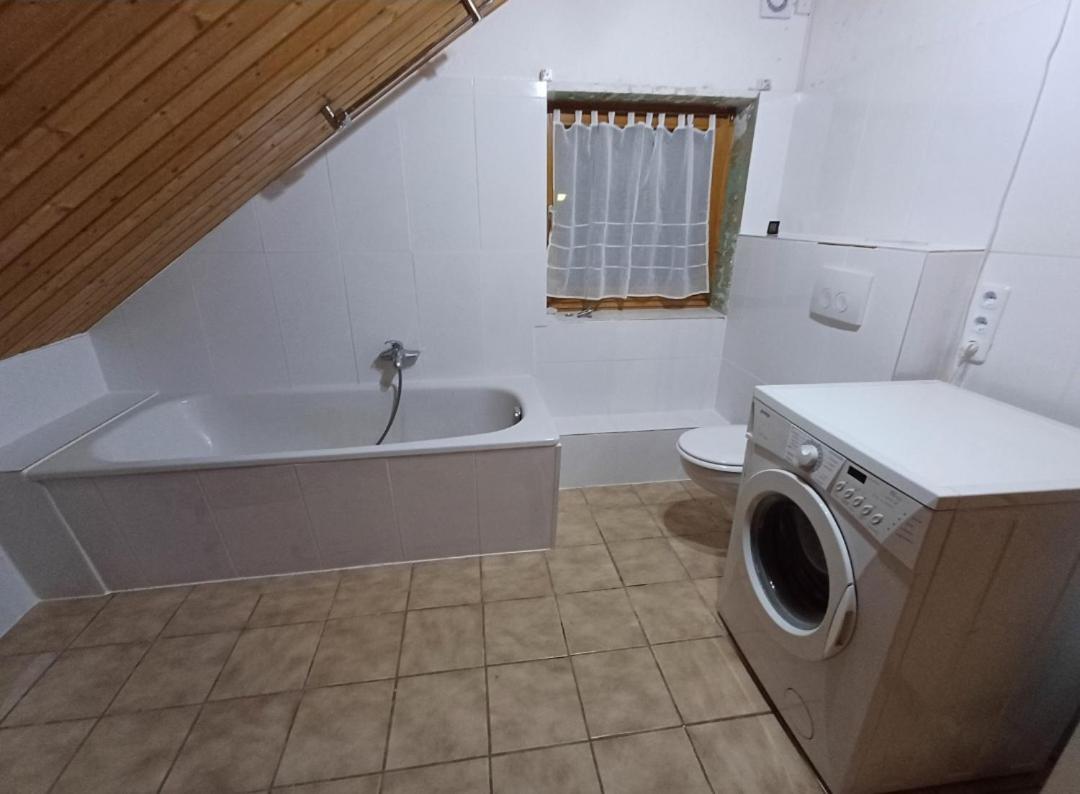 Hopfach Dachwohnung Wolpertshausen 外观 照片